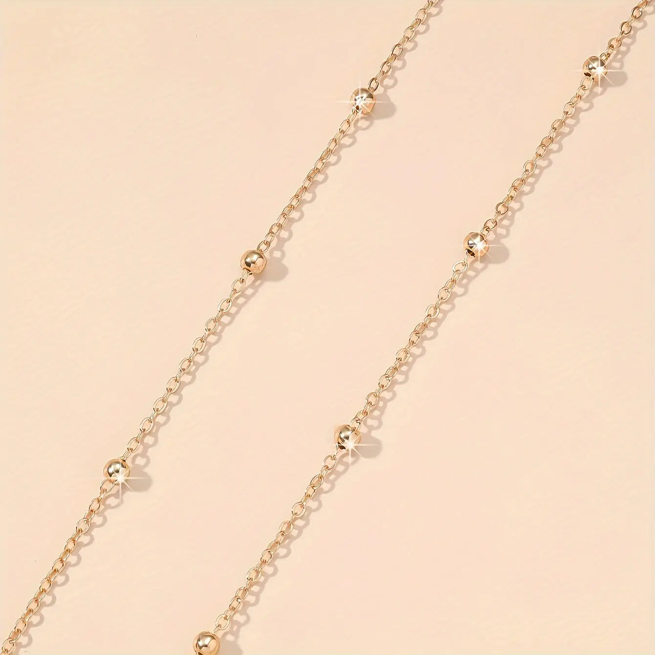 A Golden Waist Chain For Women, Featuring A Simple And Sexy Bohemian Style With Bean-shaped Links, Suitable For Daily Wear, Vacations, And Parties. all beauty